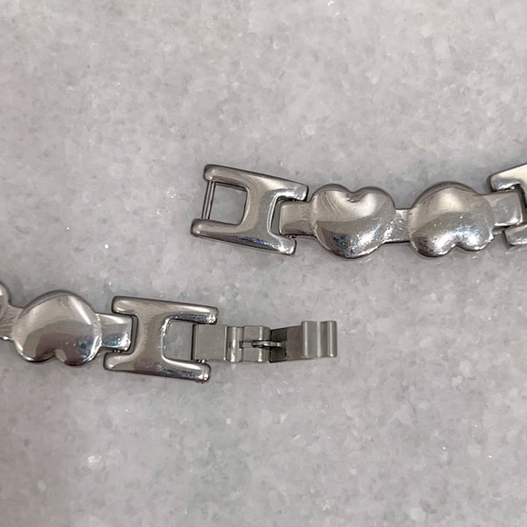 Hearts and Kisses Silver Necklace - Picture 10 of 10